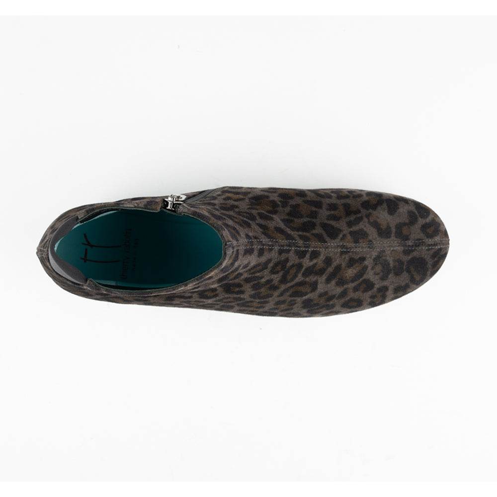 LEOPARD GREY