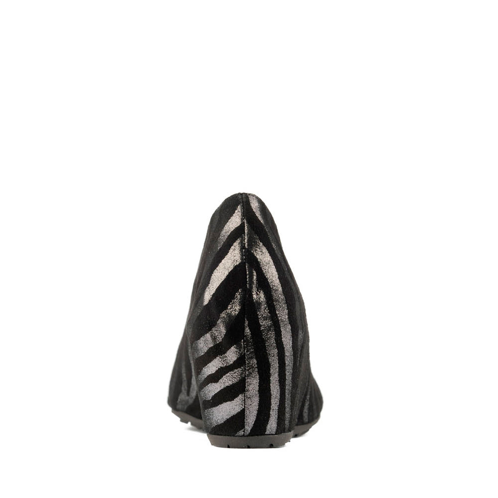 ZEBRA SILVER AND BLACK WEDGE