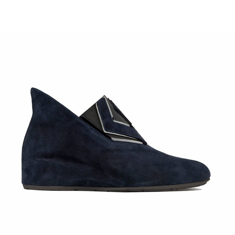 NAVY SUEDE
