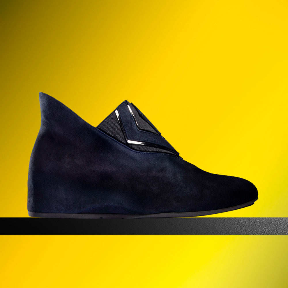 NAVY SUEDE