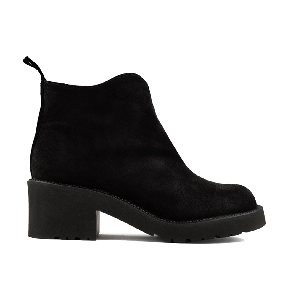 BLACK SUEDE