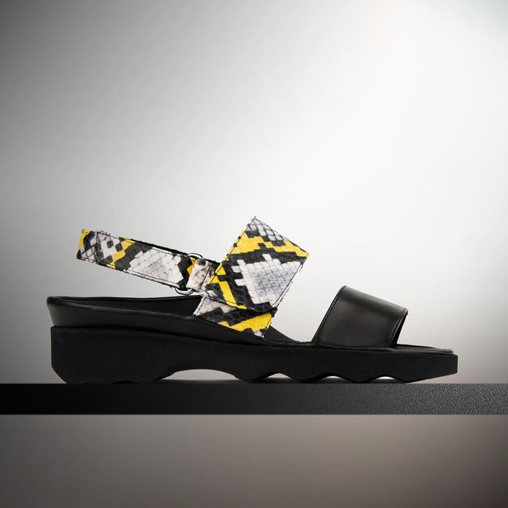 BLACK LEATHER AND YELLOW SNAKESKIN