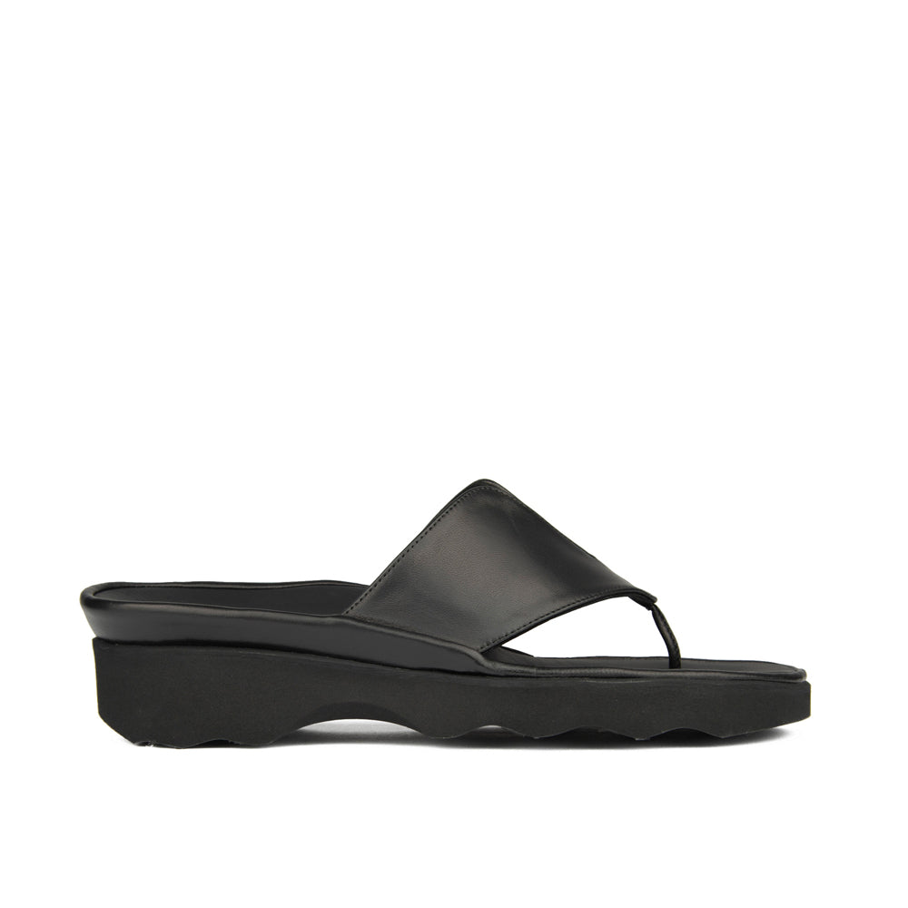 WILT BLACK LEATHER