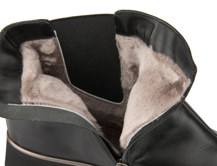 BLACK LEATHER WITH FUR