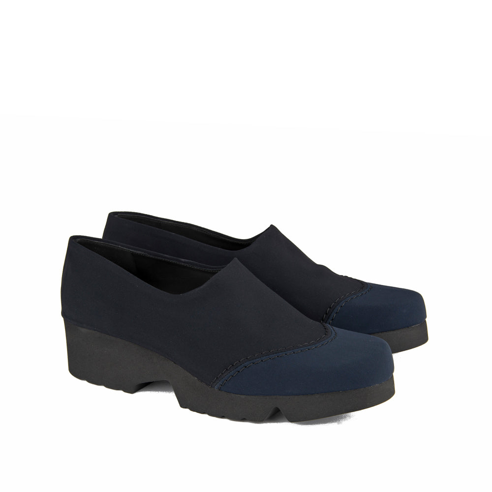 BLACK AND NAVY MICROFIBER