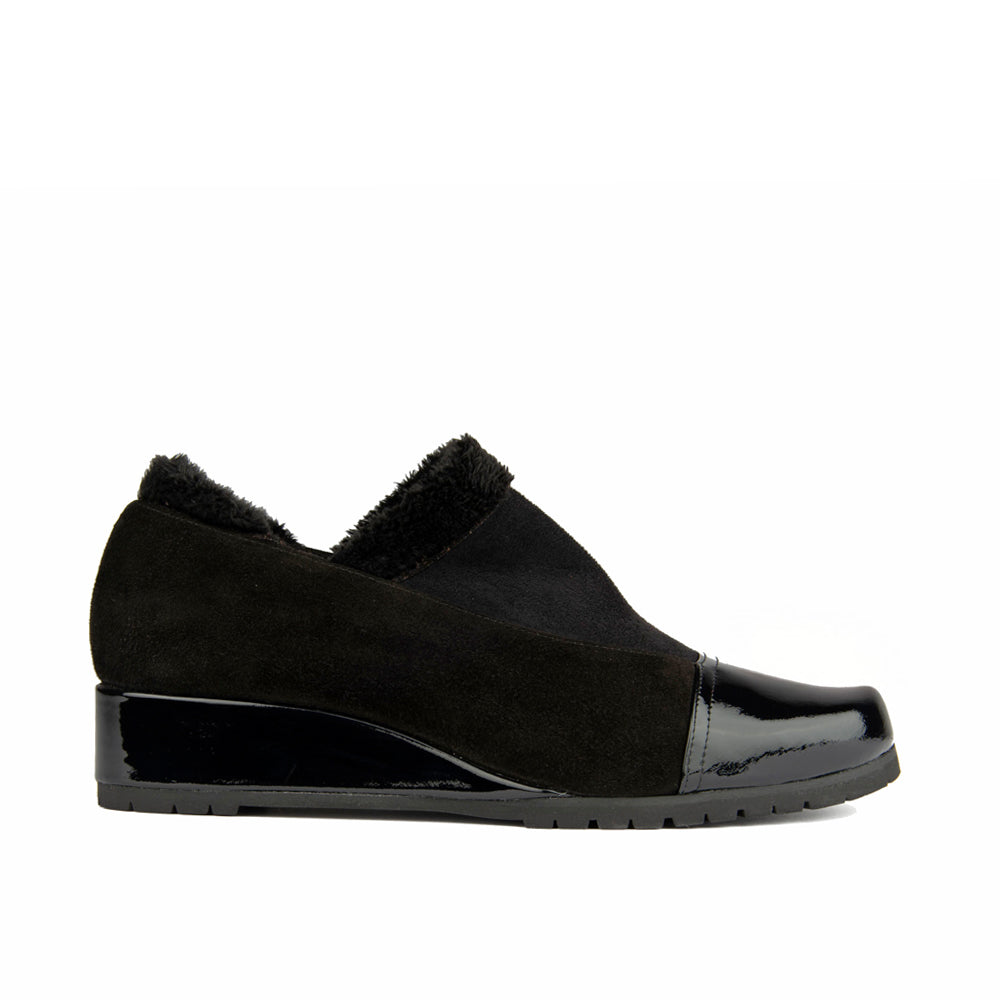 DRUST BLACK
