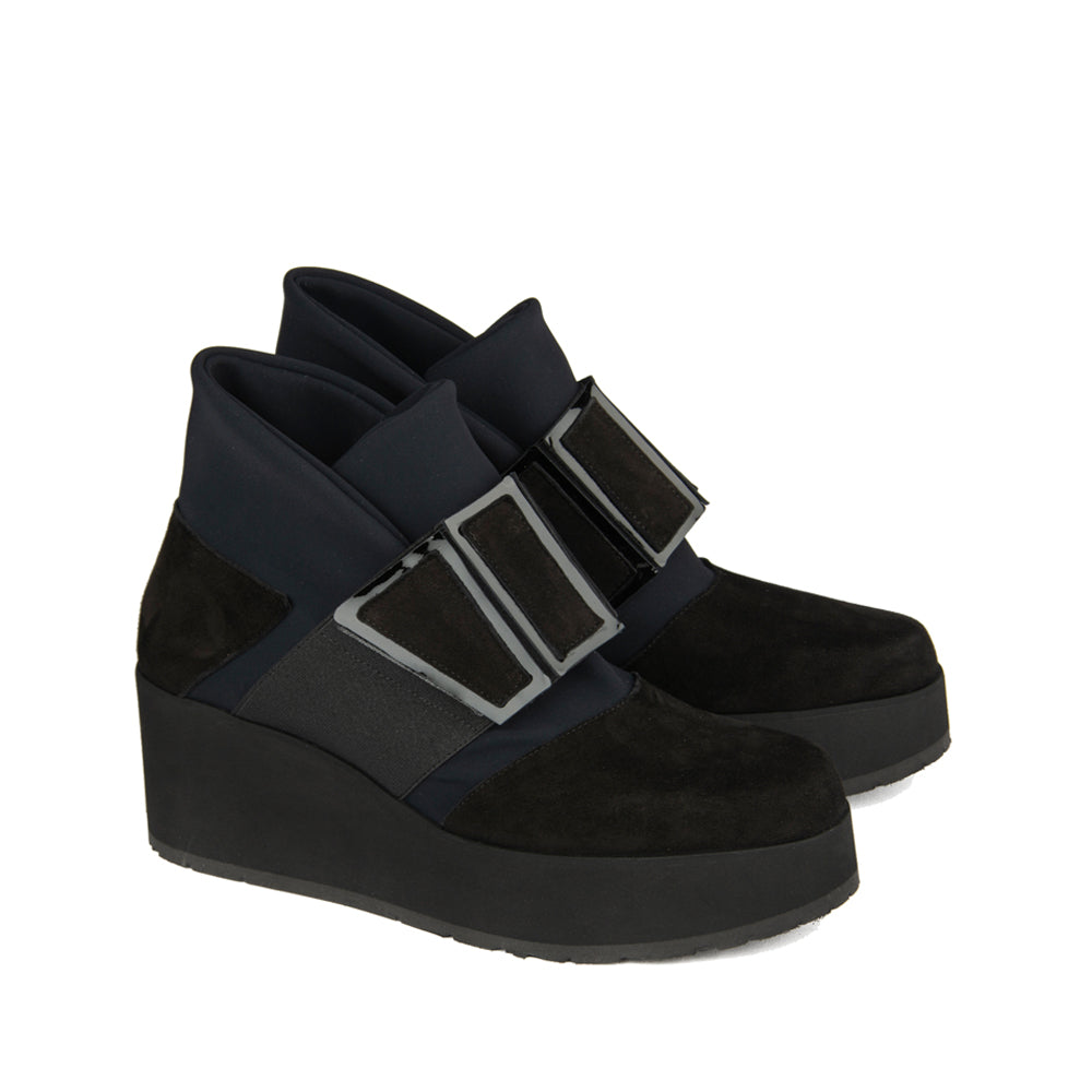 BLACK SUEDE