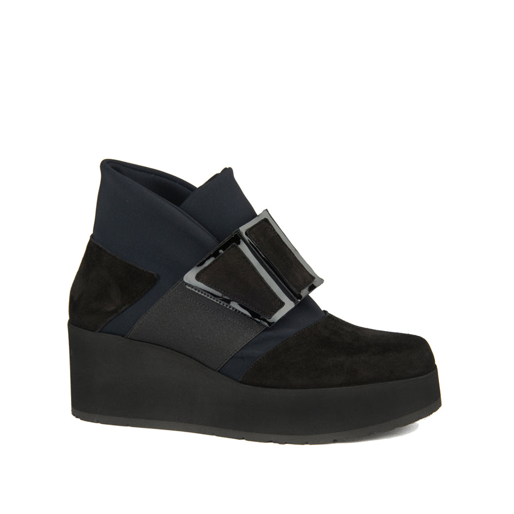 BLACK SUEDE