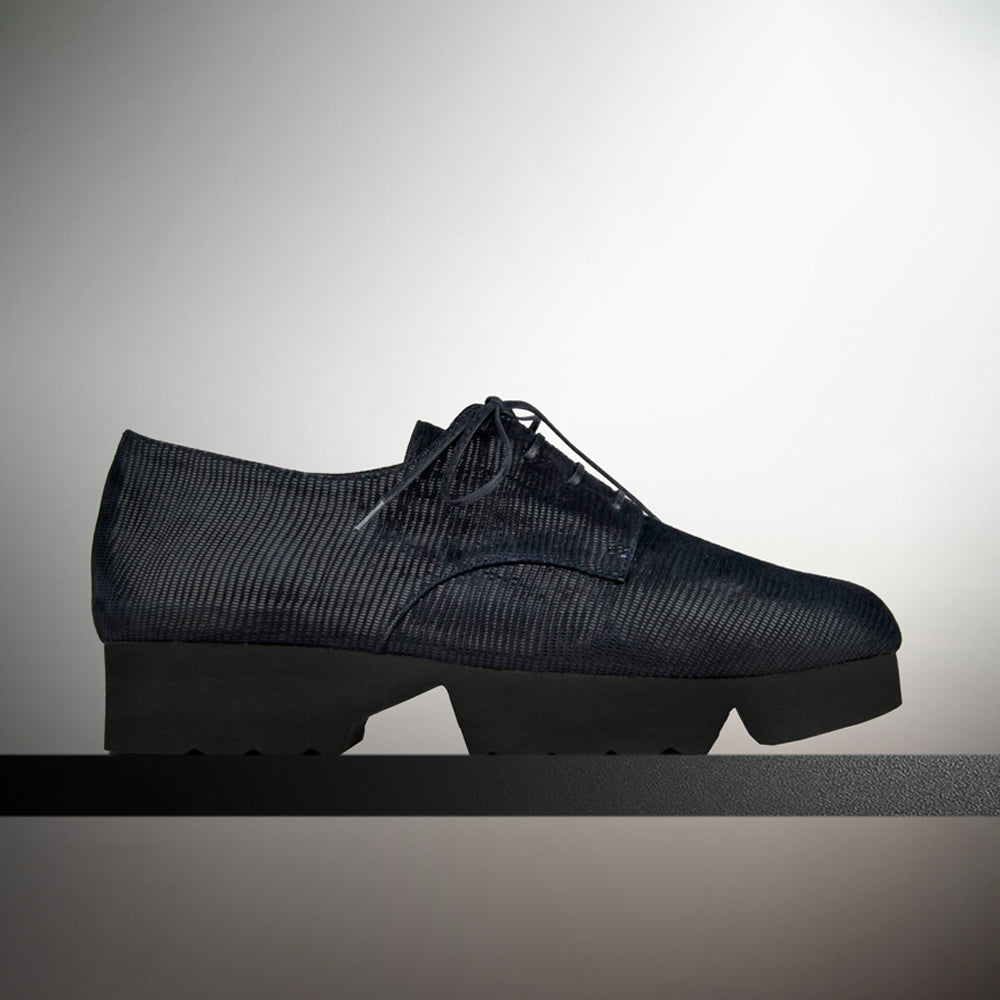 GATE NAVY TEXTURED SUEDE
