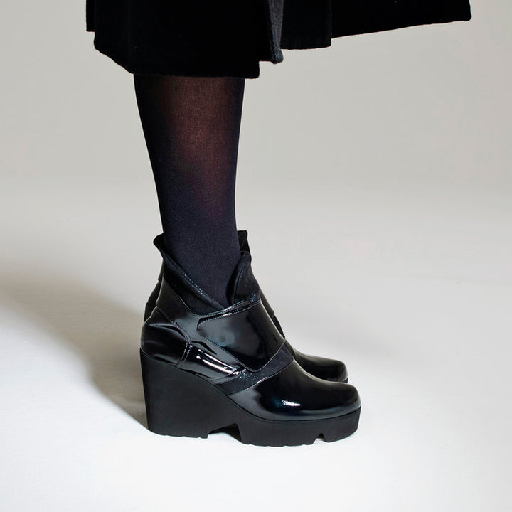 TRUDY BLACK PATENT AND STRETCH SUEDE
