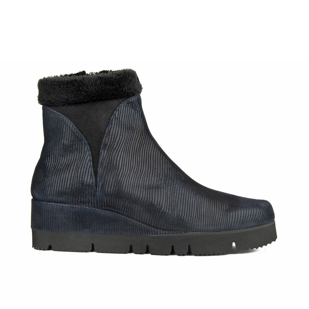 NAVY TEXTURED SUEDE