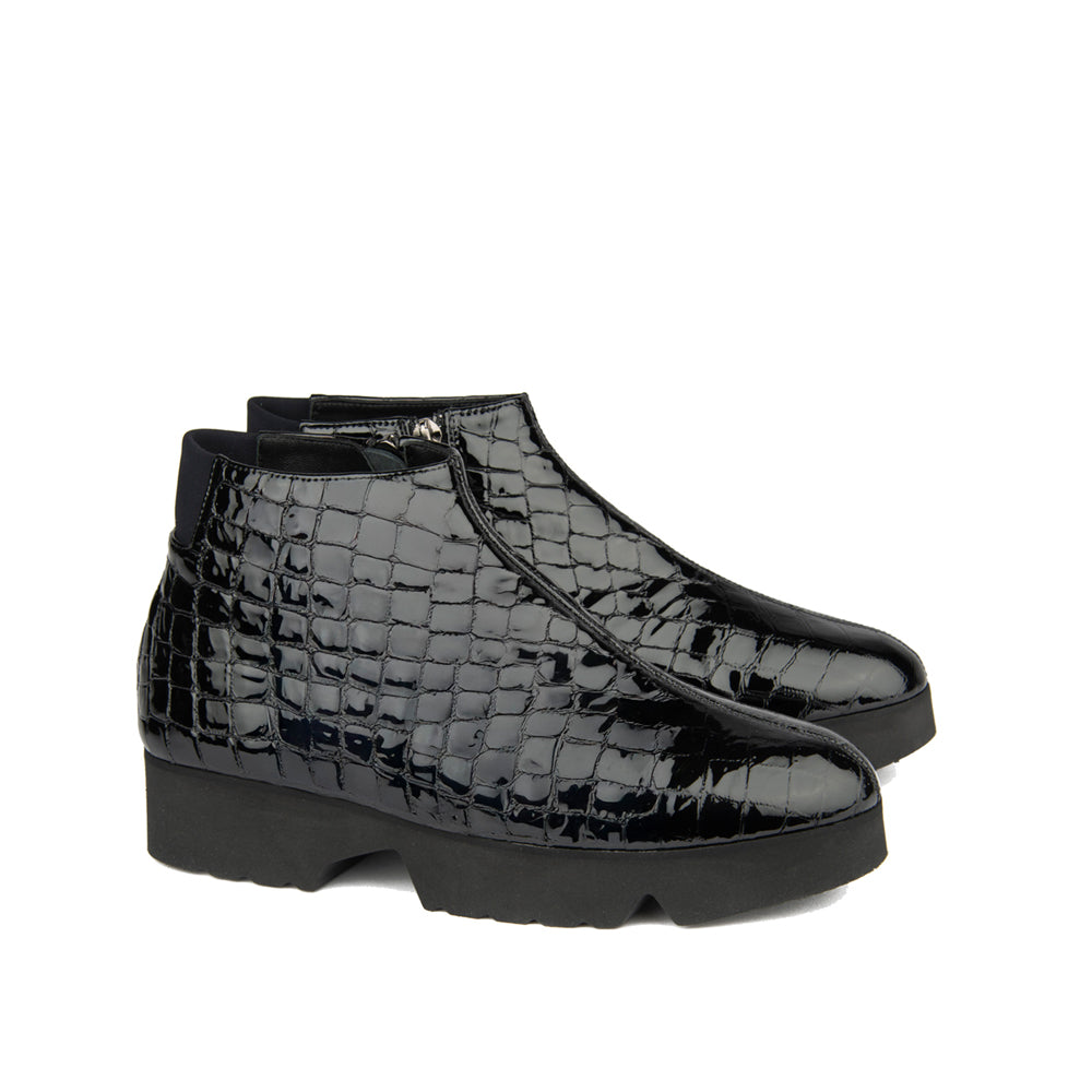 BLACK PATENT CROCO