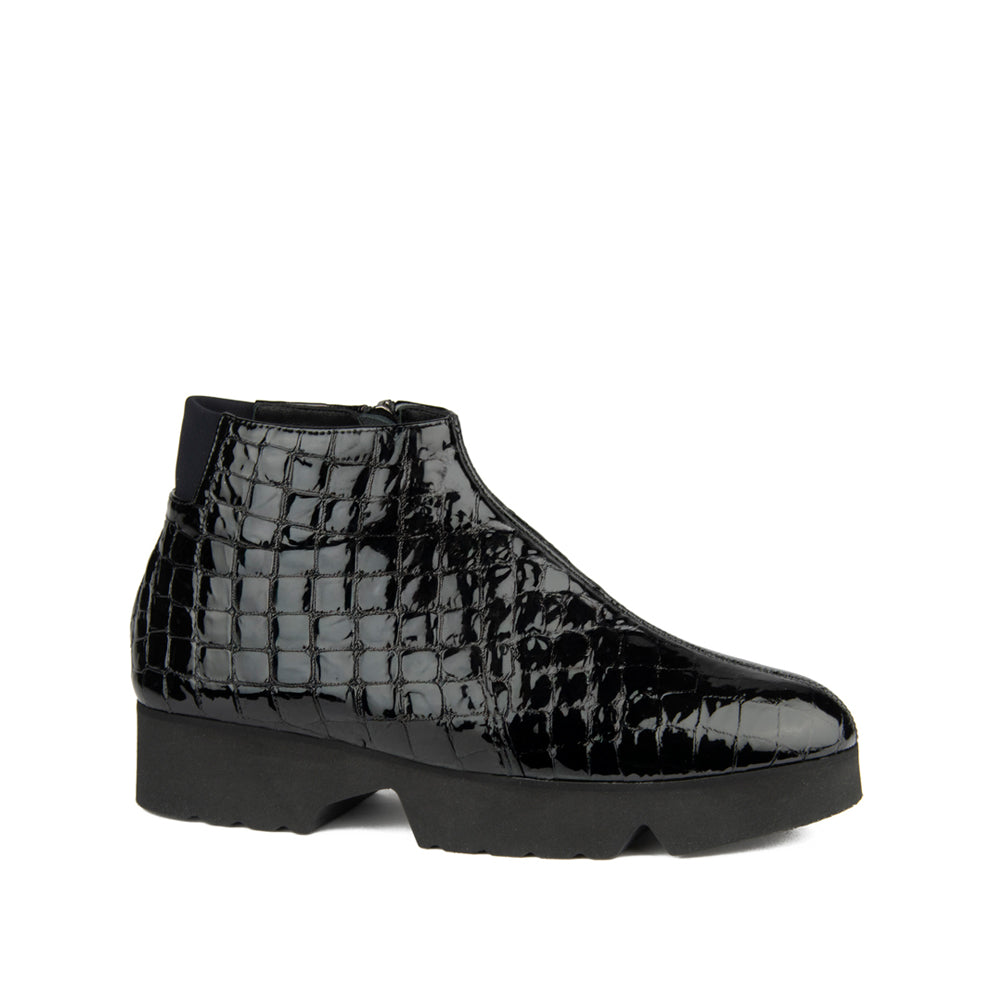 BLACK PATENT CROCO