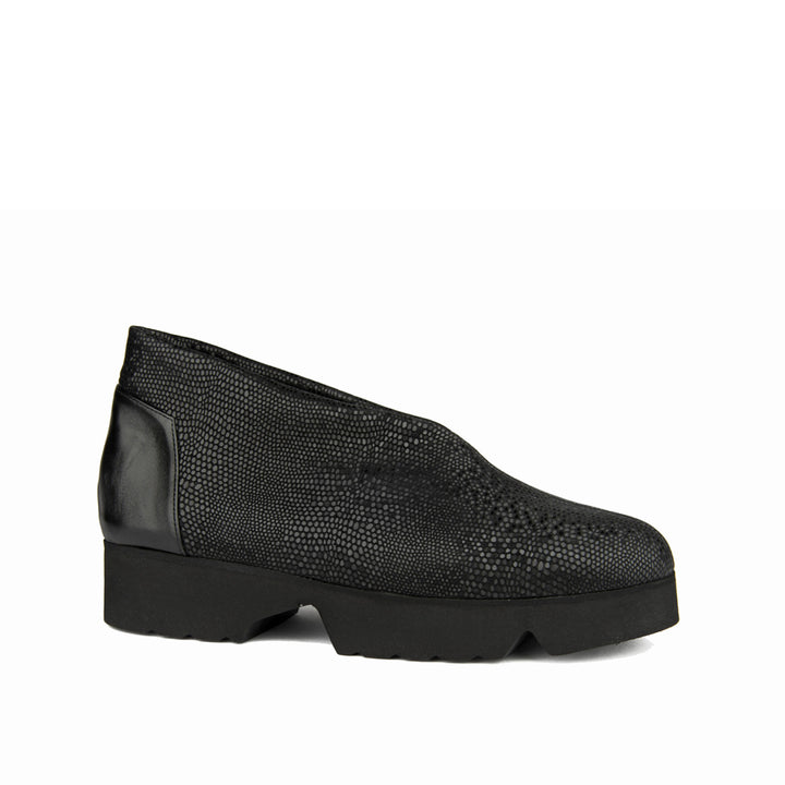 BLACK TEXTURED MICROFIBER