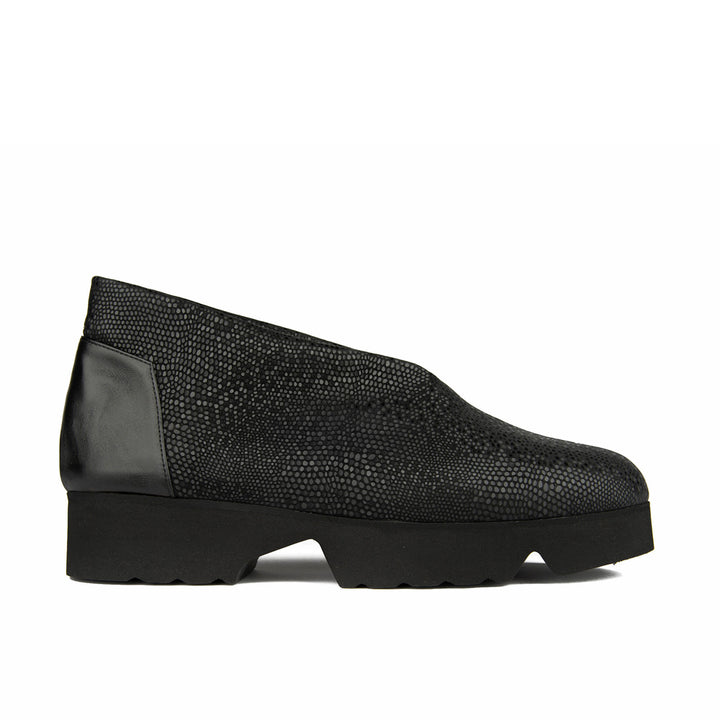 BLACK TEXTURED MICROFIBER