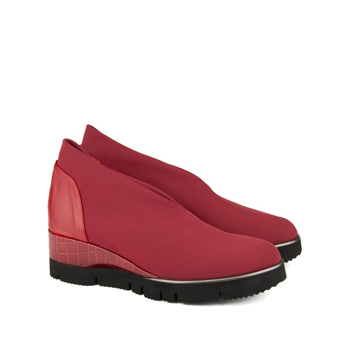 GILDA RED MICROFIBER