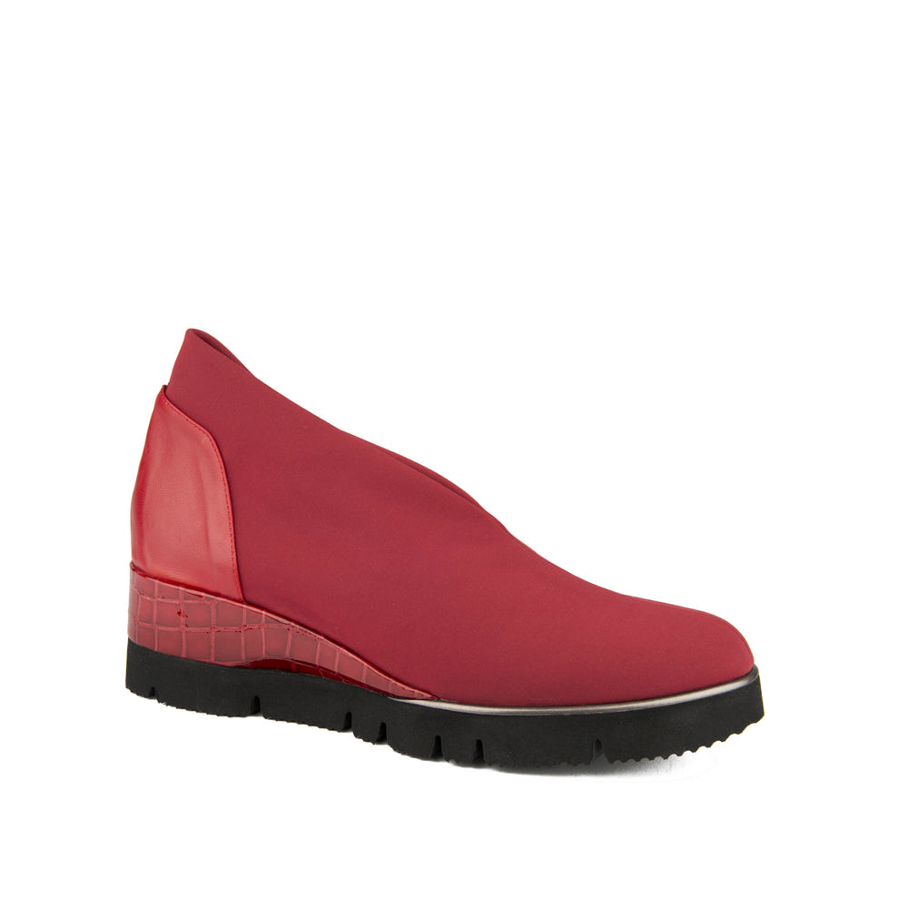 GILDA RED MICROFIBER