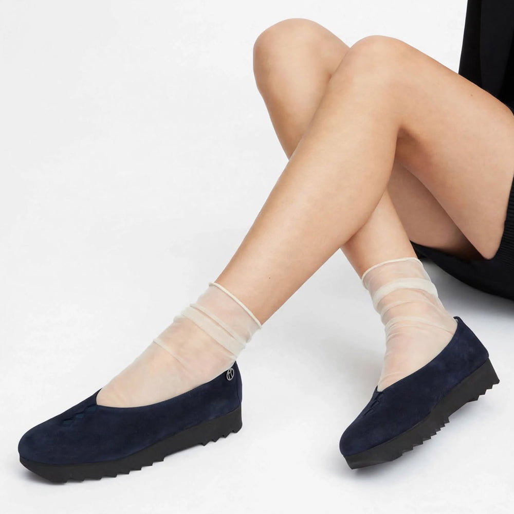 NAVY SUEDE