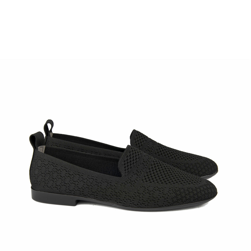 BLACK KNIT