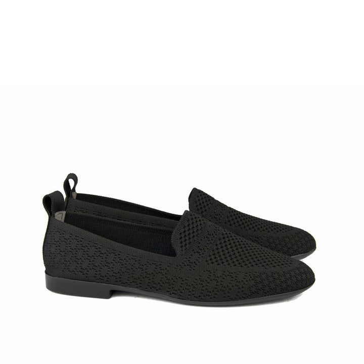 BLACK KNIT