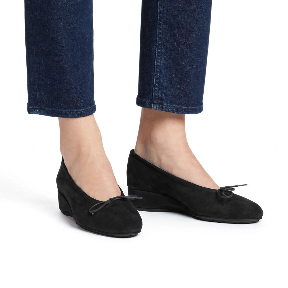 BLACK SUEDE
