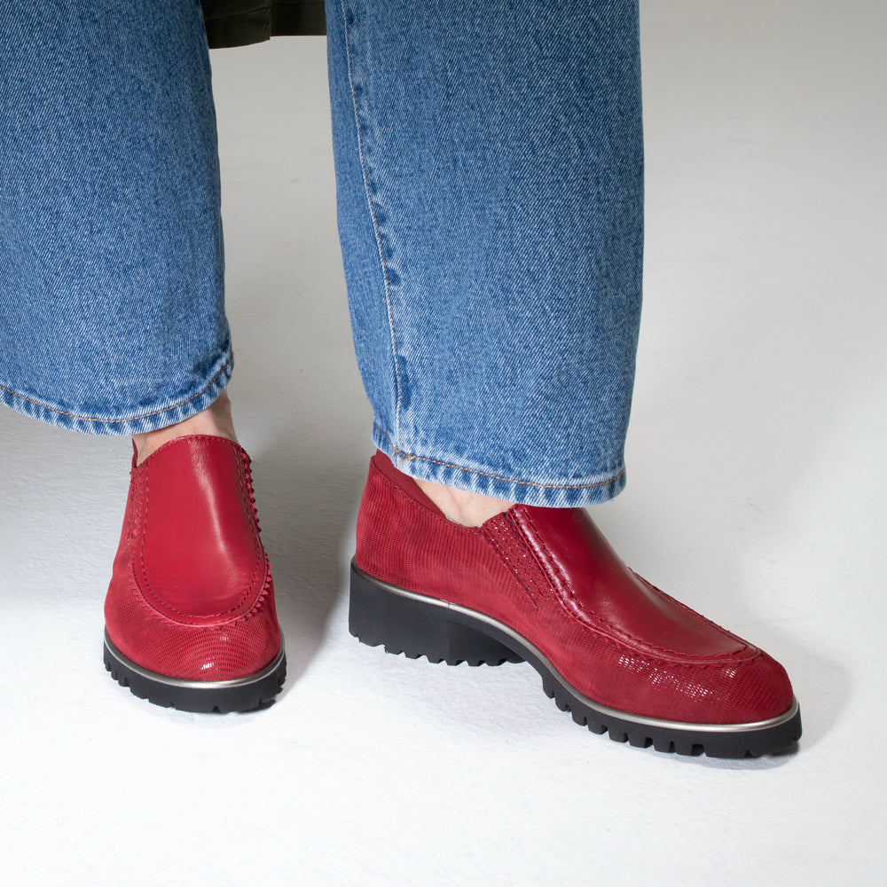 RED TEXTURED SUEDE